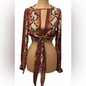 NWT Boohoo Women’s Brown Snake Print Tie-Front Crop Top Size 4